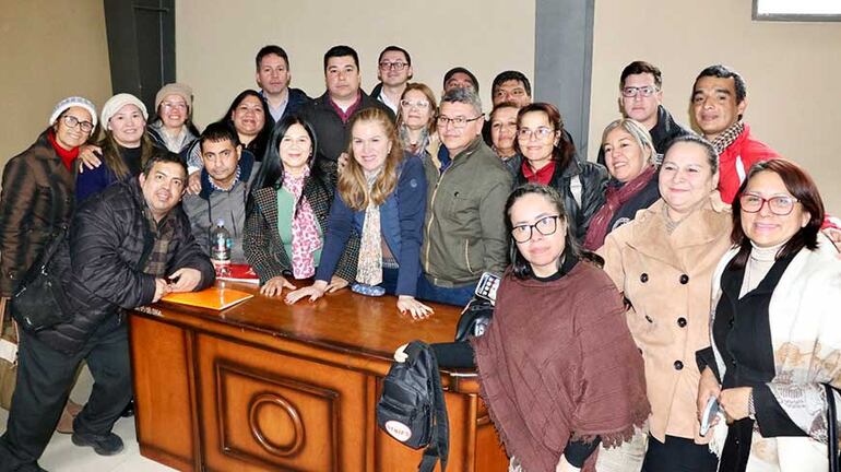 Fotografía compartida por el Ministerio de Salud tras la reunión de gremios de enfermeros con la ministra Barán.