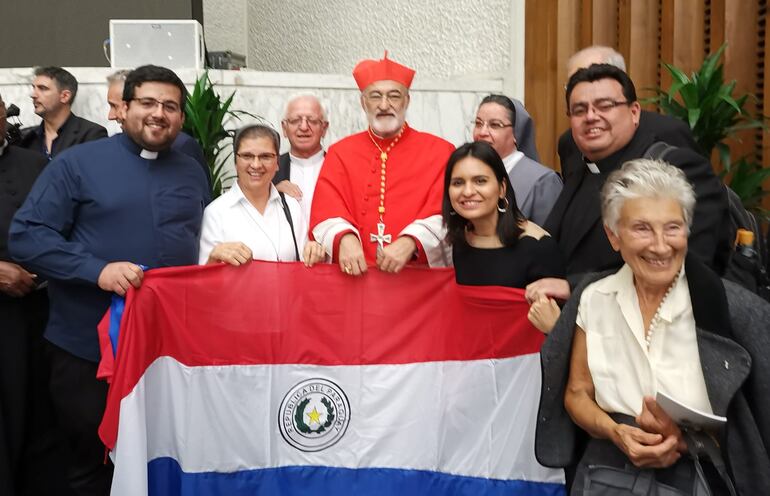 Delegación paraguaya que acompañó a al Cardenal Cristóbal López en este día tan especial de su creación como Cardenal.