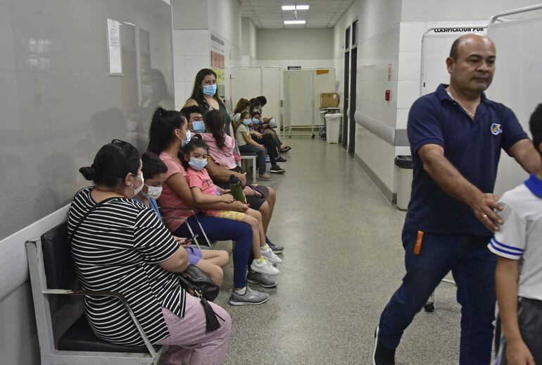 Médicos dicen que los hospitales no tienen ni guardias de seguridad para resguardar la seguridad de los pacientes y personal sanitario en horas de la noche. 