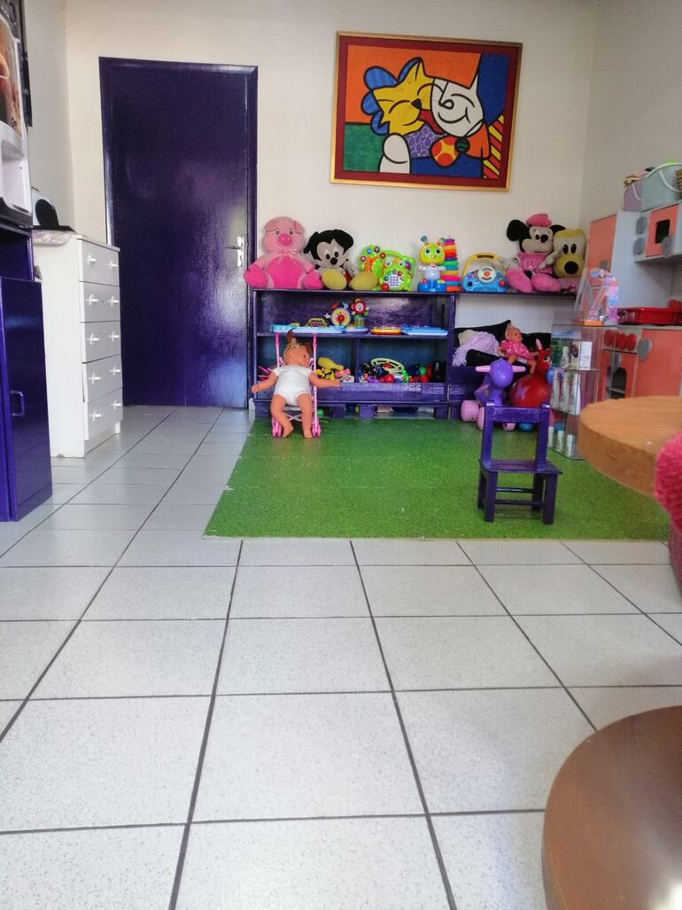 Sala de espera de la clínica odontológica de la acusada Sandra Obertino, que no tenía habilitación.