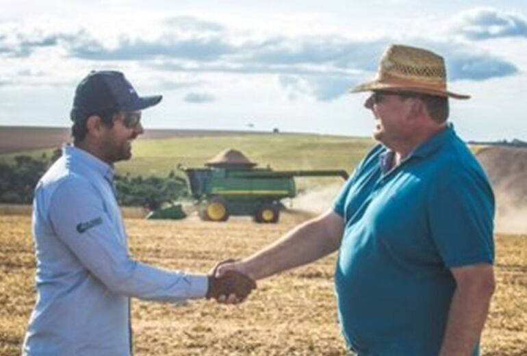 Seguir creciendo, ofreciendo lo mejor de su equipo humano y profesional a los productores del campo es el objetivo de Agrofértil, que hoy celebra sus tres décadas de creación.