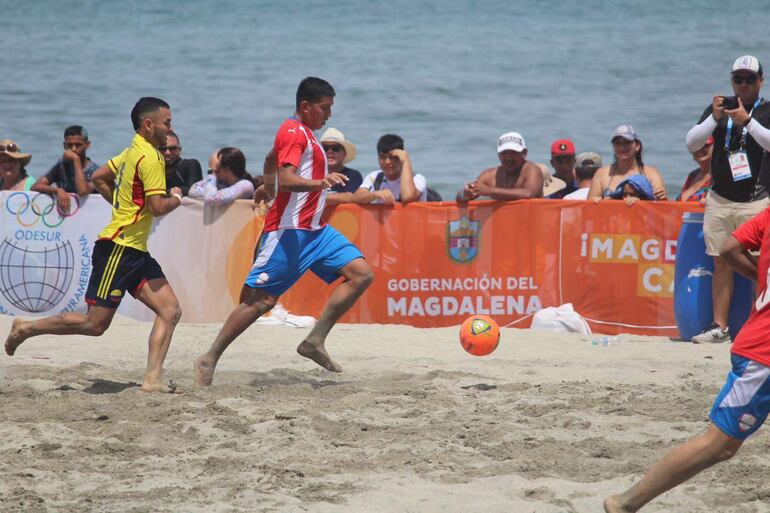 Los Pynandi no pudieron con los anfitriones en el juego debut. Los albirrojos cayeron 5-6 contra los colombianos y hoy esperan  recuperarse contra Panamá.