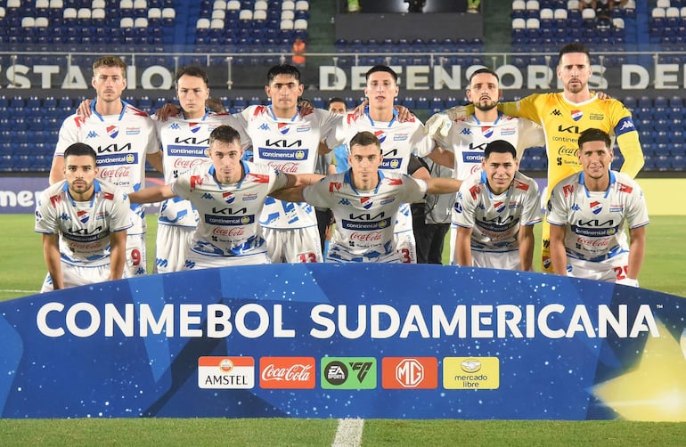 Equipo de Nacional que hoy buscará la victoria frente a Racing de Montevideo.