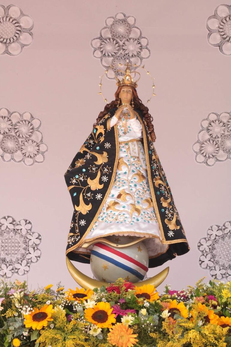 Imagen de la venerada Virgen de Caacupé.