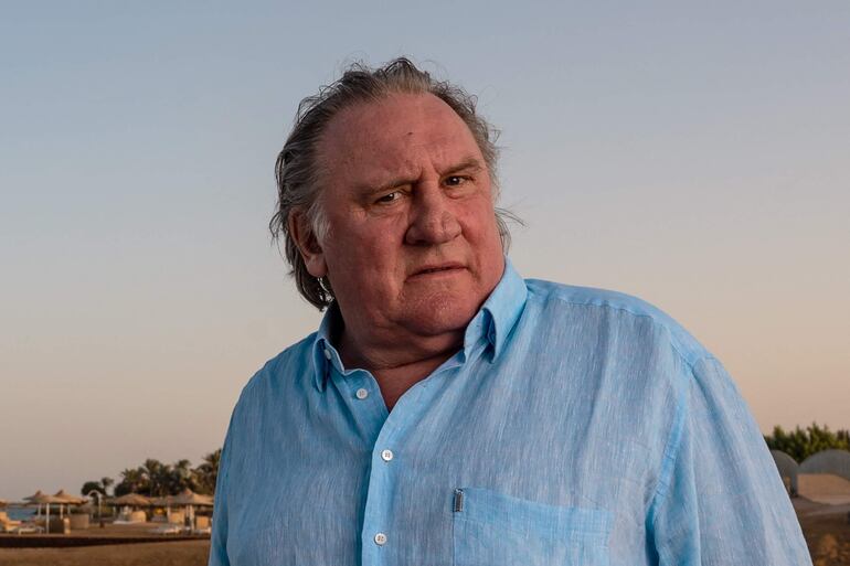 El célebre actor francés Gérard Depardieu está en el ojo de la tormenta en Francia tras haber sido acusado por violación y agresiones sexuales a varias mujeres.