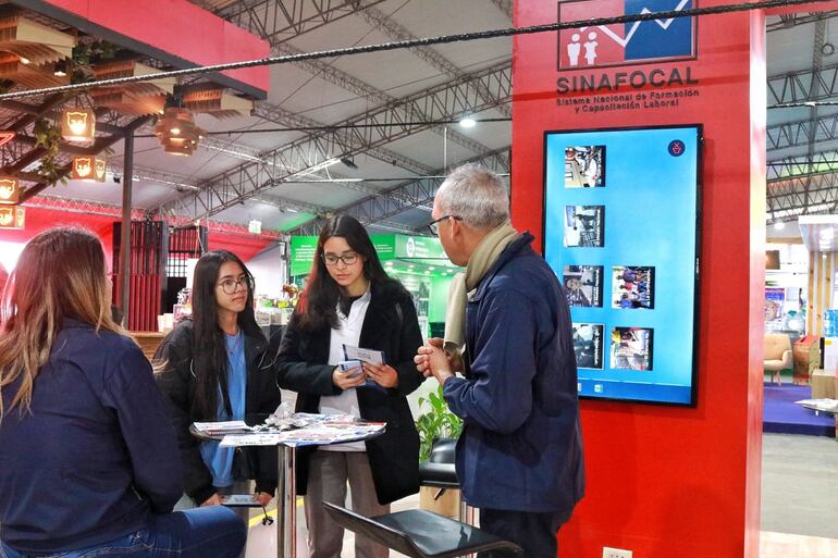 Estand del Ministerio de Trabajo, Sinafocal y SNPP en la Expo.