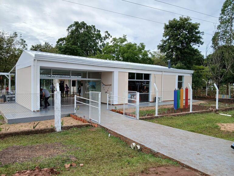 Guairá: Inauguran obras para salud y educación con presencia del presidente Santiago Peña