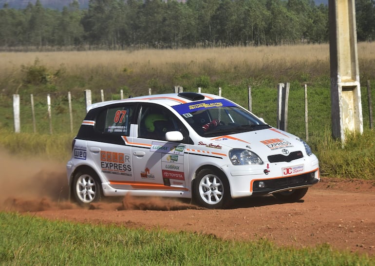 Hernán Mereles y Jorge Cárdenas se adjudicaron la RC4C, con el Toyota Vitz RS.