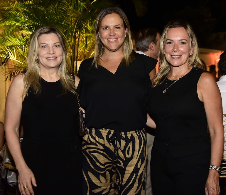 Claudia Agüero, Eleonora Scavone y Andrea Serrati.