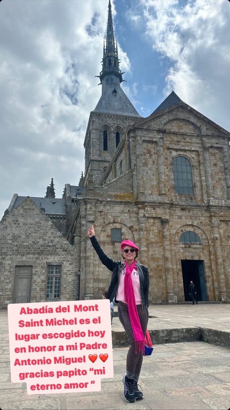 Nora Ruoti en Le Mont Saint Michel. (Instagram/Nora Ruoti)