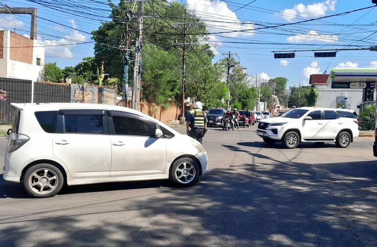 Cobertura de la Policía Municipal de Tránsito en la Avda. Artigas