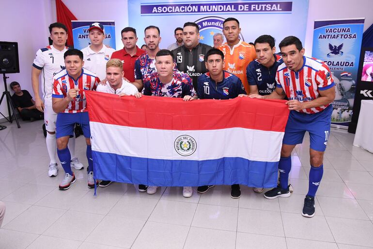 Los jugadores de la selección paraguaya de Fútbol de Salón para el Mundial Baja California 2023.