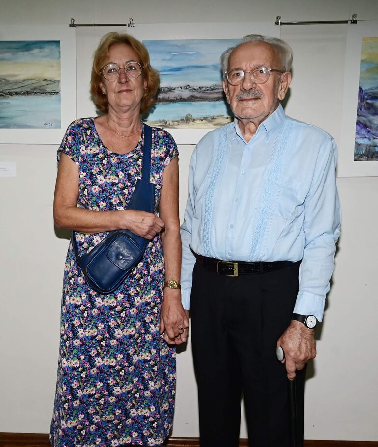 Angélica Brauner y Fred Brauner, artista alemán de 91 años, autodidacta con varias exposiciones realizadas en Alemania y Paraguay.