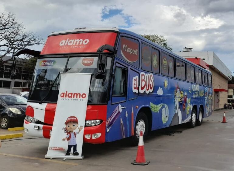 El Bus Artístico de Alamo estará activo durante este mes y el próximo.