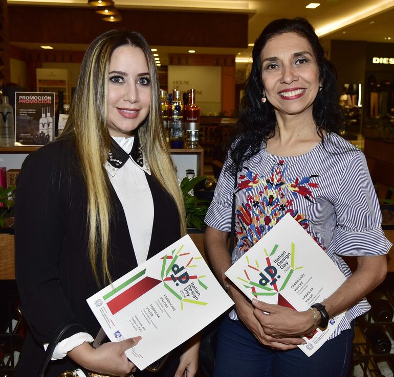 Romina Brítez e Isabella Cálcena.