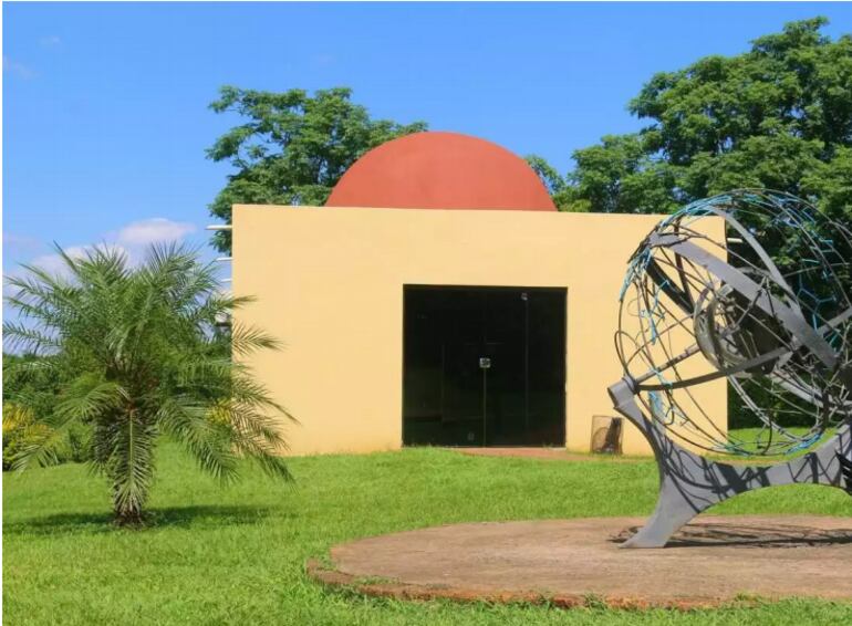 Fotografía del Centro de Interpretación Astronómica Buenaventura Suárez, en San Cosme y Damián.