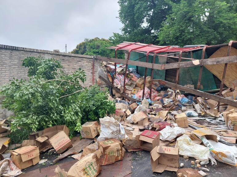 accidente vuelco camión Lambaré