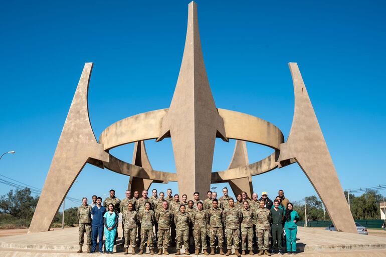 Esta operación de atención médica estuvo liderada por la 12ª Fuerza Aérea del Sur. La Misión Amistad´24 está compuesta por unos 50 profesionales y técnicos médicos militares de los Estados Unidos, junto con aproximadamente 12 miembros de personal de apoyo local.