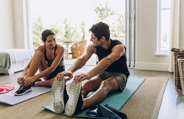 La actividad física ayuda a liberar endorfinas, neurotransmisores que producen una sensación de bienestar y reducen el estrés. Además el ejercicio físico puede servir como una forma de distensión.