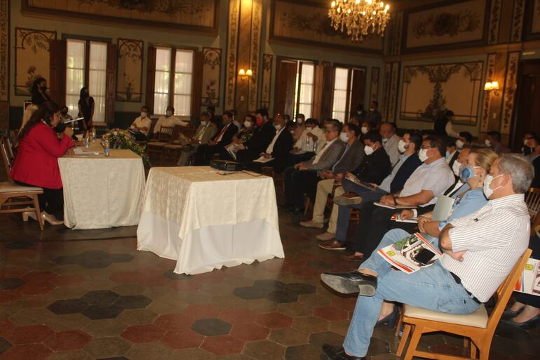 Asamblea de la Opaci, esta mañana en un hotel de Asunción. (Foto: Facebook de la Municipalidad de Mariano Roque Alonso )