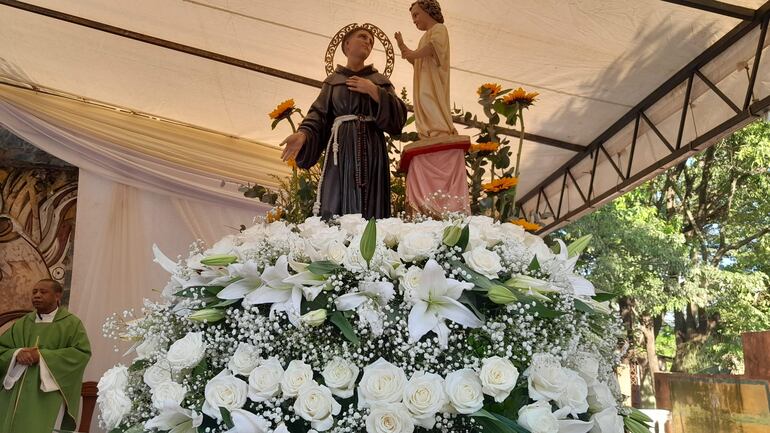 Imagen de San Antonio de Padua, patrono de la ciudad homónima.