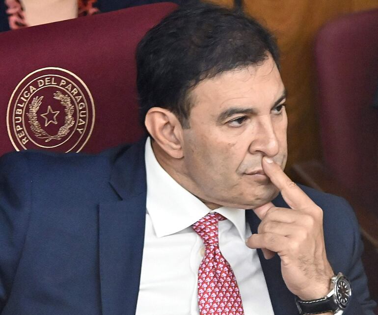 Silvio Ovelar en la sesión ordinaria de la Cámara de Senadores donde se decidió la pérdida de investidura a Kattya González.