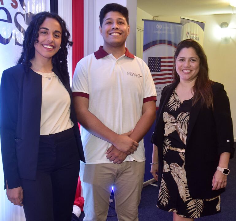 Belén González, Alexis Galeano y Jazmín Ramírez.