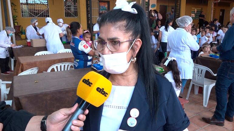 Mercedes Jacquet, directora de la escuela San Jorge de Mariano Roque Alonso.