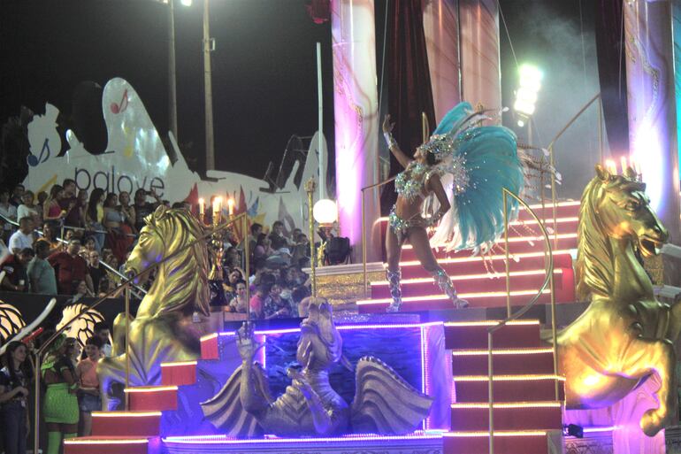 Reina del Carnaval 2023, Isabella Sbardella, Club San Juan.