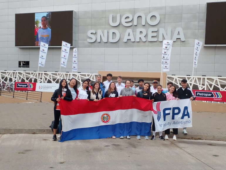 Atletas U18 viajaron a Argentina.