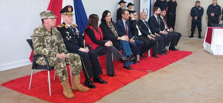 El ministro Ángel Barchini encabezó el acto de inauguración del nuevo centro penitenciario.