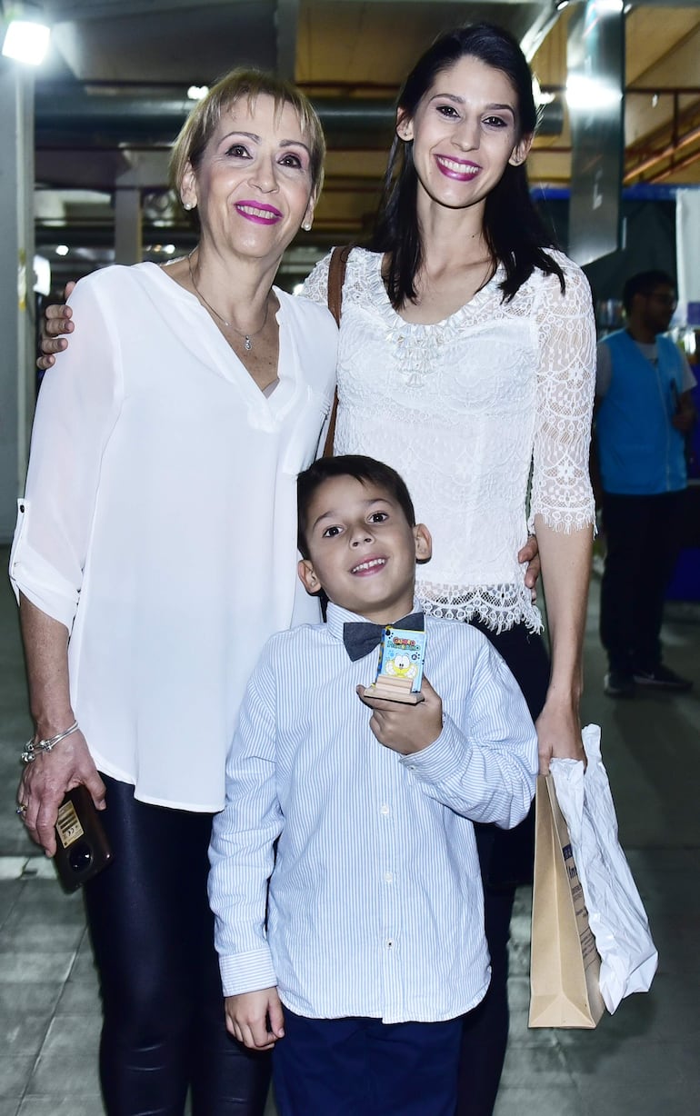 Judith Coscia, Mateo González Gaona y Ruth Gaona.