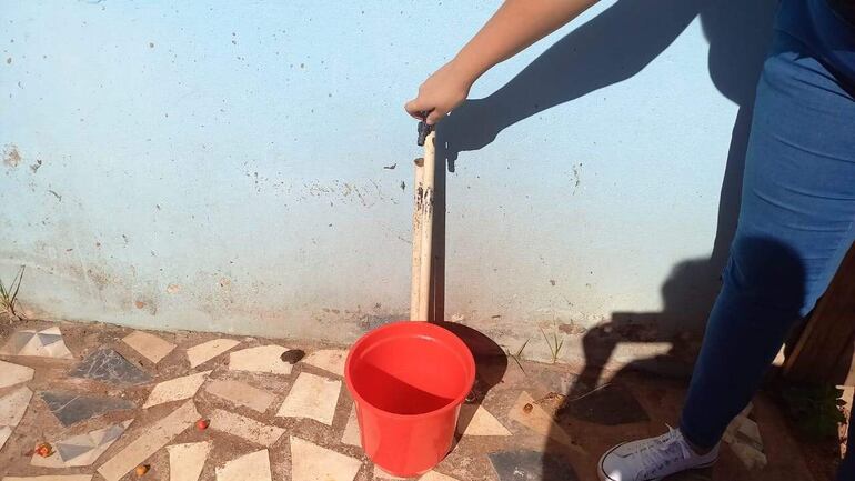 Barrios de San Antonio están sin agua por desmoronamiento de un pozo.