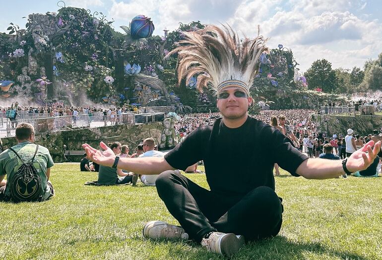 El DJ paraguayo Indio Rubio disfrutó del festival Tomorrowland.