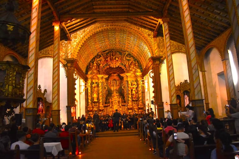 En el templo San Buenaventura de Yaguarón se realizó la misa Guarayo.