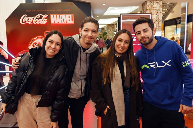 Cinthya Álvarez, Sebastián Streber, Antonela Álvarez y Aaron Trote.  