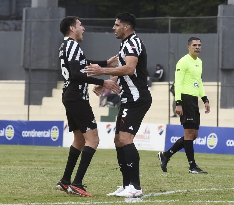 Festejo del gol de Diego Viera