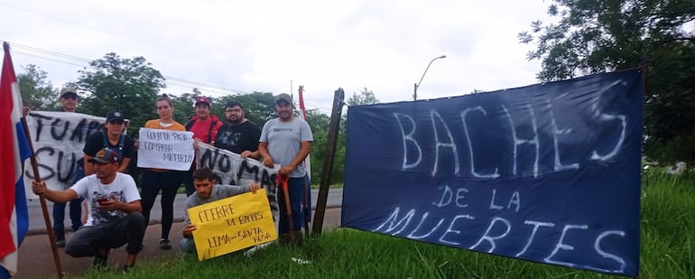 Ante inacción del MOPC y muerte por mal estado de rutas, en San Pedro inician campaña para bacheo ciudadano