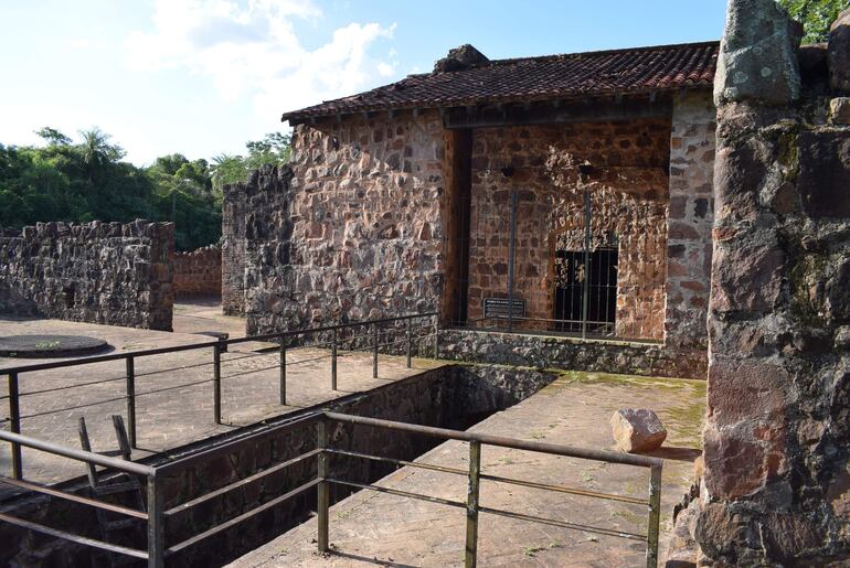 El sector de la fundición de hierro en La Rosada, que fue destruida durante la Guerra de la Triple Alianza.