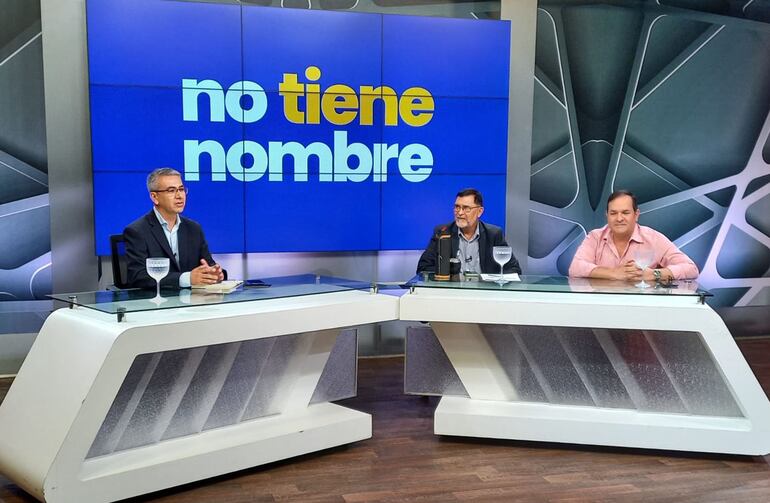 El senador Arnaldo Samaniego (ANR, Independiente) en el programa "No tiene nombre" de ABC Cardinal.