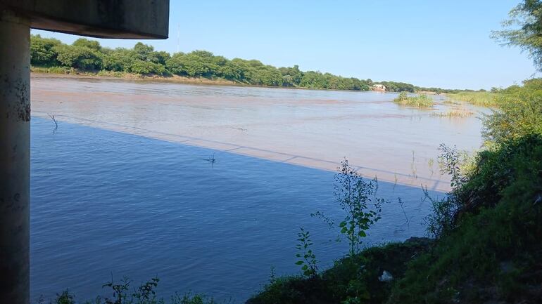 El nivel del río alcanzó 4,94 metros en Pozo Hondo-Misión La Paz.