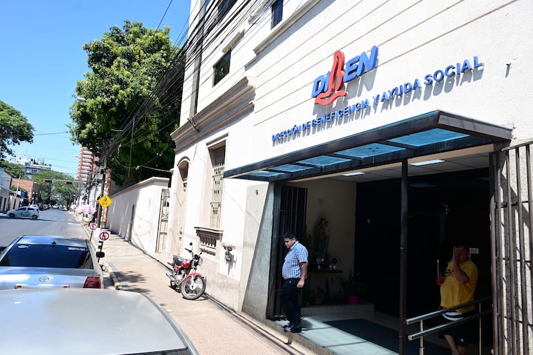 Fachada de la sede central de la Diben, ubicada en las calles Estados Unidos c/ Mariscal López de Asunción. 