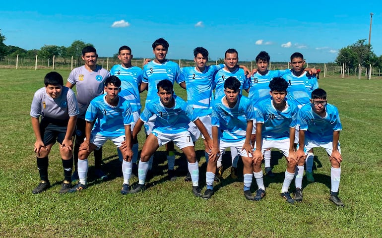 Plantel titular del club 30 de Agosto de la ciudad de Gral. Caballero.