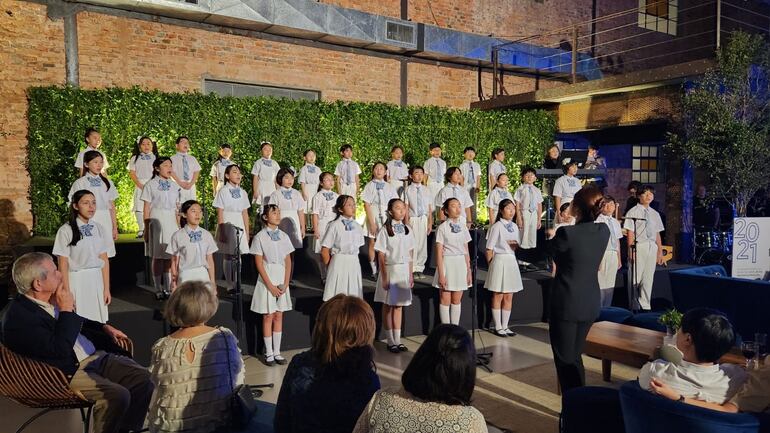 El Coro de Niños Coreanos del Paraguay.