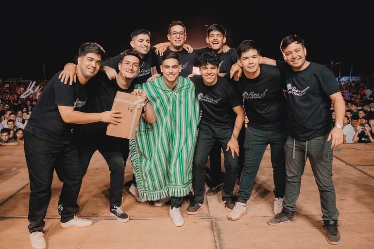 Alma Guaraní es el grupo ganador de la XXIII edición del festival del Poncho Para’i 60 listas 2025.