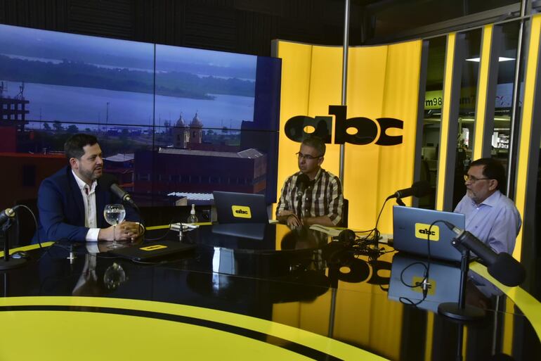 Diputado Raúl Latorre, presidente de la Cámara de Diputados, en estudios de ABC Cardinal 730 AM.