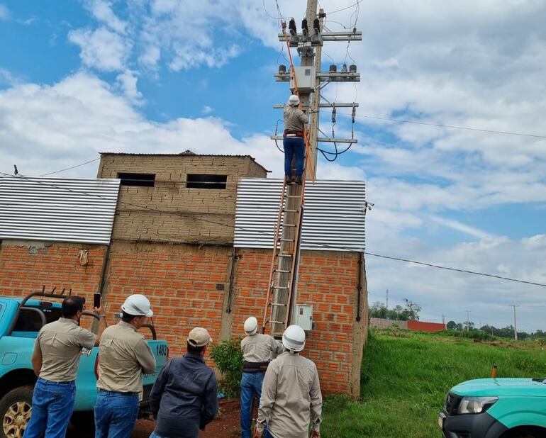 ANDE - Intervención - Hurto de energía para criptominerías