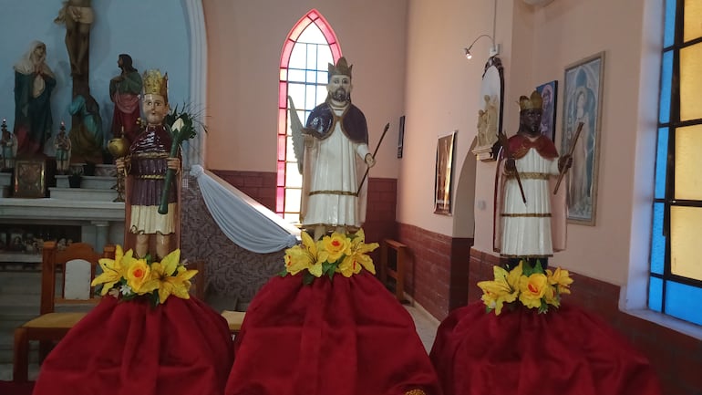 Imagen de los Tres Reyes magos, santos protectores de Carayaó.