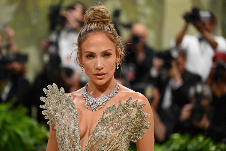 La actriz estadounidense Jennifer Lopez días pasados en la MET Gala. La artista será la protagonista de "El beso de la mujer araña", que grabará algunas escenas en la ciudad de Montevideo.