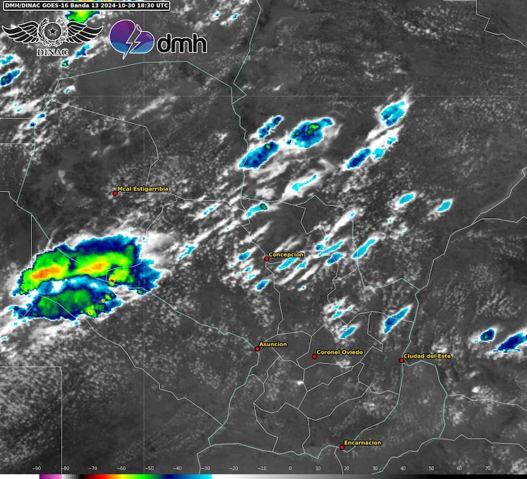 Núcleos de tormentas sobre el territorio nacional.